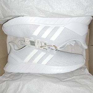 NEW MEN'S ADIDAS QUESTAR FLOW NXT SIZE = 9